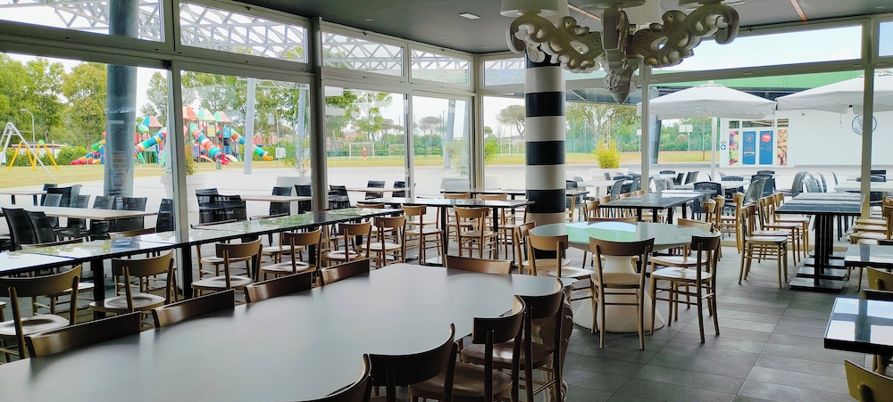 Camping Village Roma Capitol — Restaurant & bars in Rome, Lazio