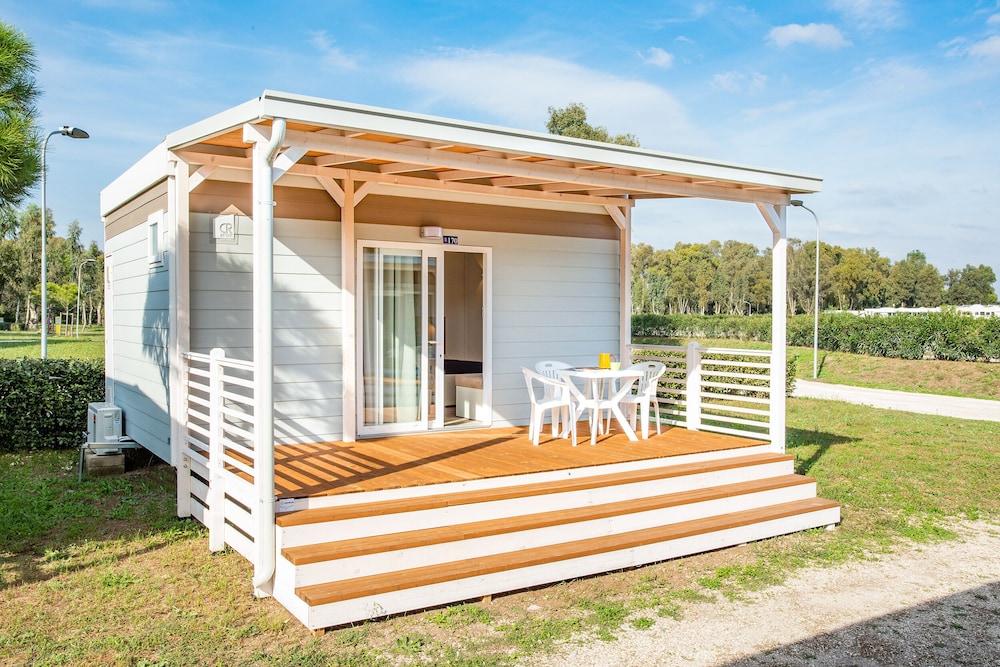 Camping Village Roma Capitol — Hotel building in Rome, Lazio