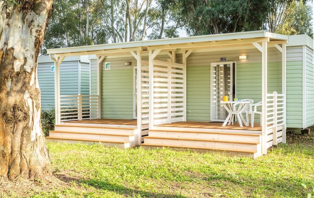 Camping Village Roma Capitol — Hotel building in Rome, Lazio