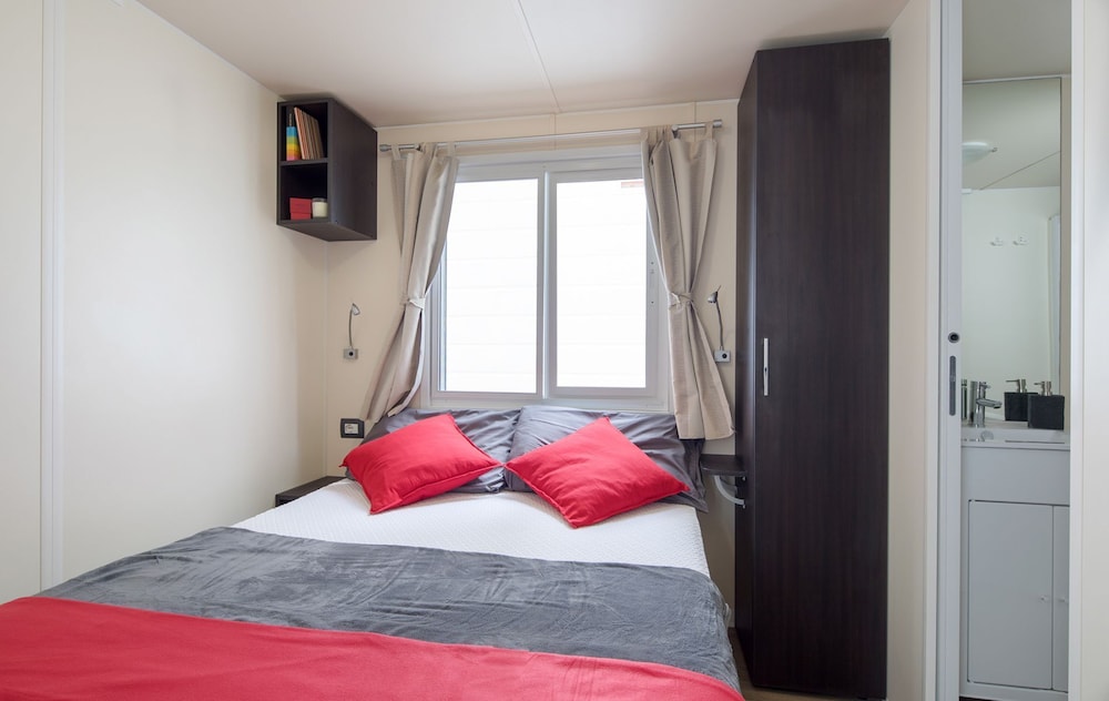 Camping Village Roma Capitol — Hotel rooms in Rome, Lazio