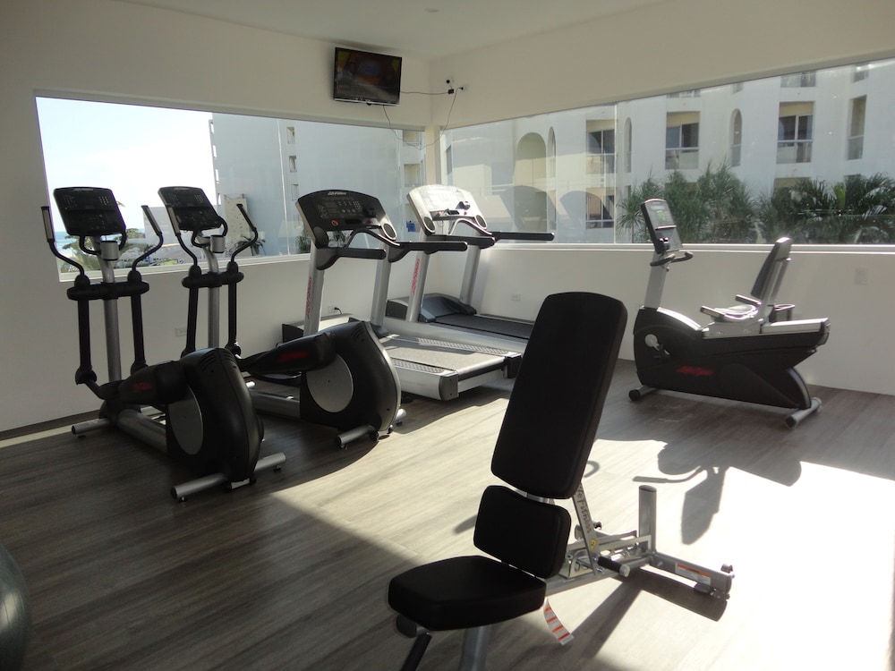 Aquamarina Beach Hotel — Sports & recreation in Cancun, Quintana Roo