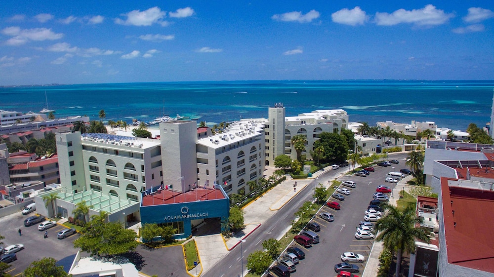 Aquamarina Beach Hotel — Hotel building in Cancun, Quintana Roo