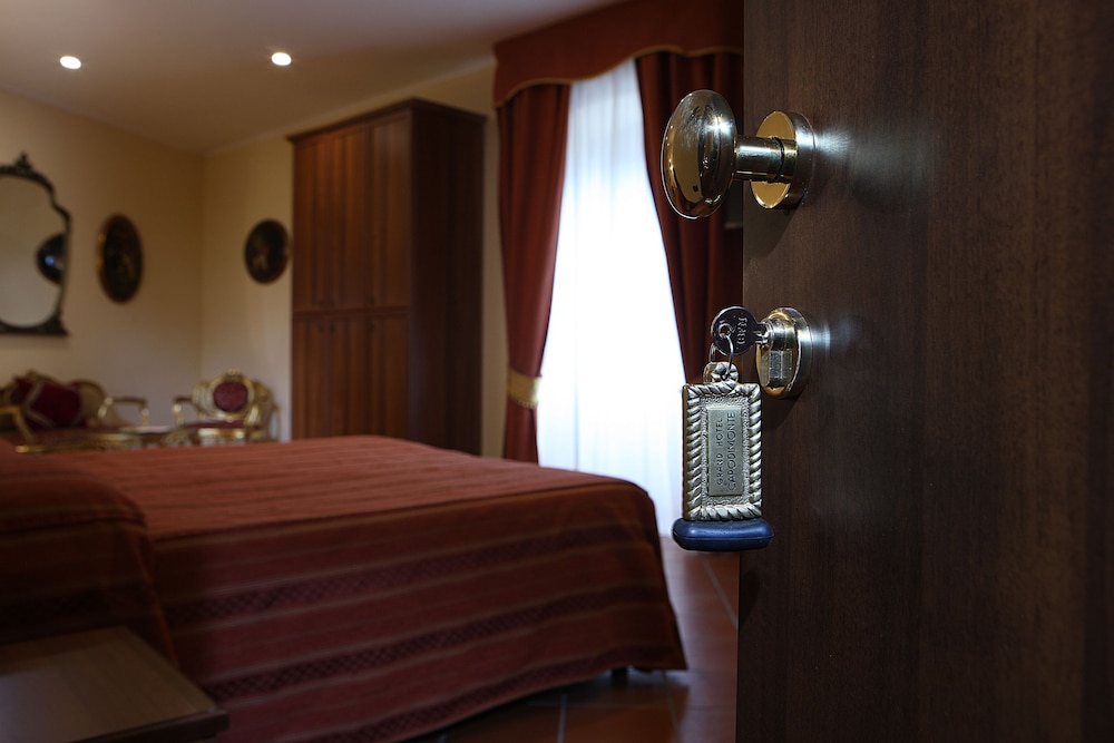 Grand Hotel Capodimonte - zdjęcie 4