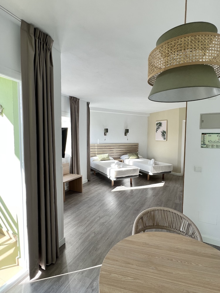 The Palm Star Ibiza - Adults Only — Hotel rooms in San Antonio, Balearic Islands