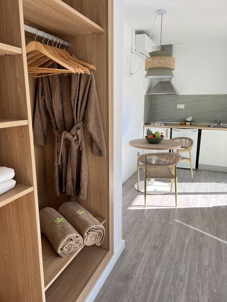 The Palm Star Ibiza - Adults Only — Hotel rooms in San Antonio, Balearic Islands