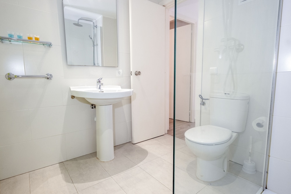 The Palm Star Ibiza - Adults Only — Hotel rooms in San Antonio, Balearic Islands