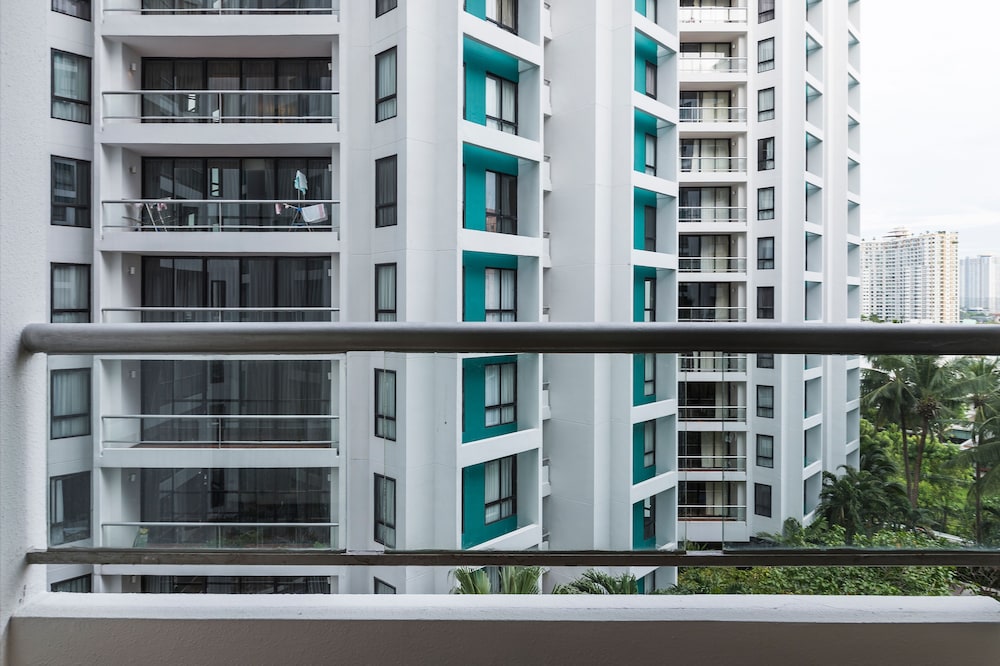 Chatrium Sathon Bangkok — Hotel building in Bangkok, Bangkok