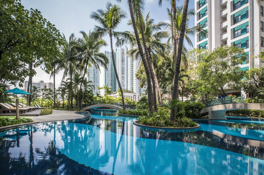 Chatrium Sathon Bangkok — Swimming pool in Bangkok, Bangkok