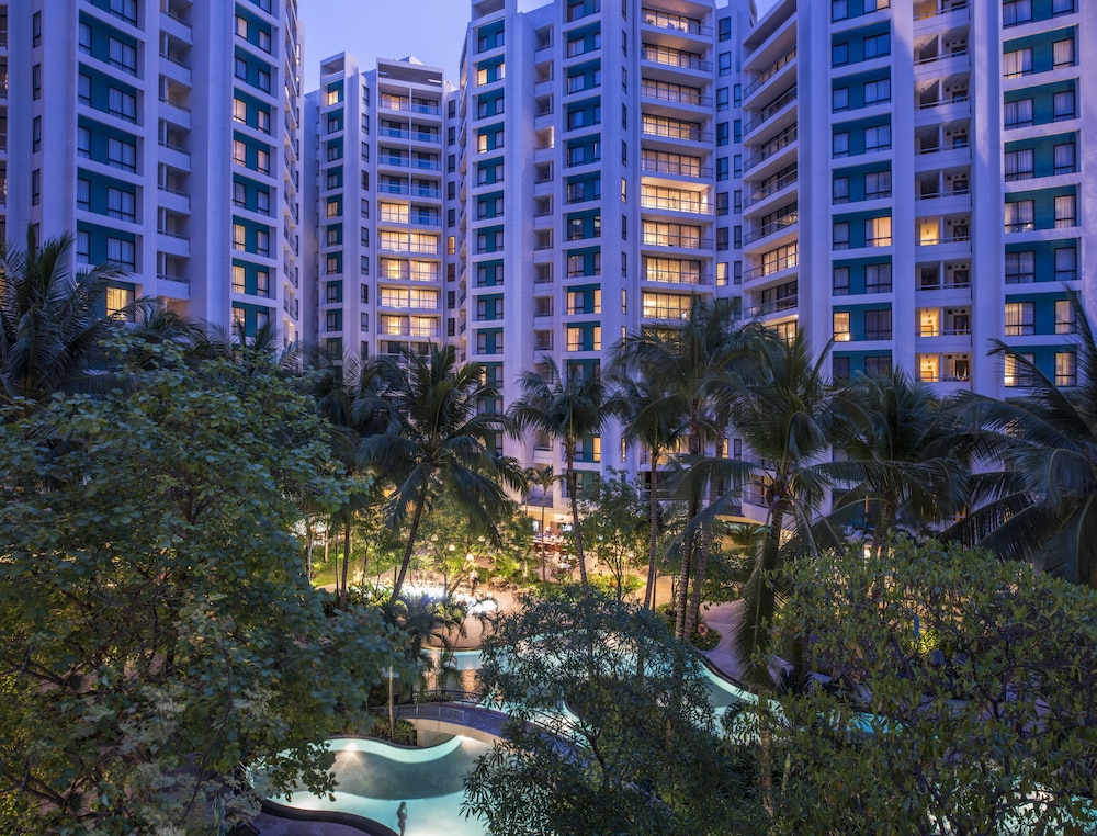 Chatrium Sathon Bangkok — Hotel building in Bangkok, Bangkok