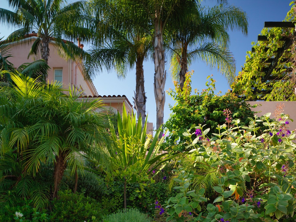 Hotel Bel-Air - Dorchester Collection — Hotel building in Los Angeles, California