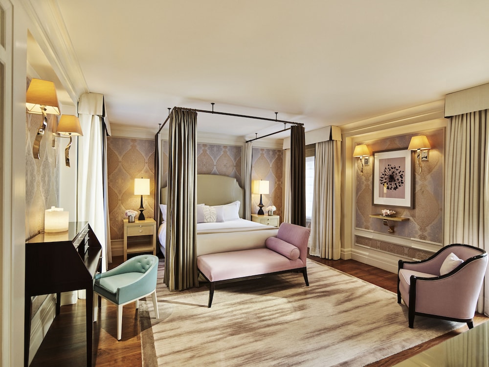 Hotel Bel-Air - Dorchester Collection — Hotel rooms in Los Angeles, California
