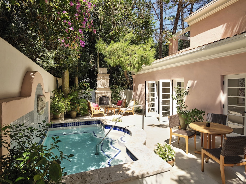 Hotel Bel-Air - Dorchester Collection — Swimming pool in Los Angeles, California