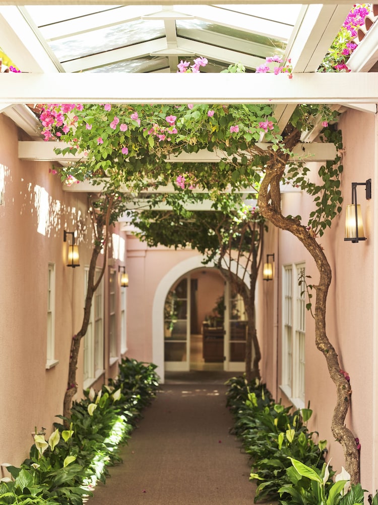 Hotel Bel-Air - Dorchester Collection — Hotel building in Los Angeles, California