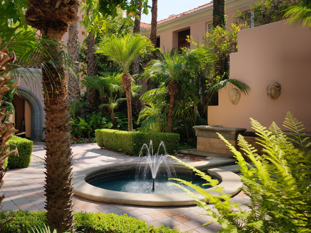 Hotel Bel-Air - Dorchester Collection — Hotel building in Los Angeles, California