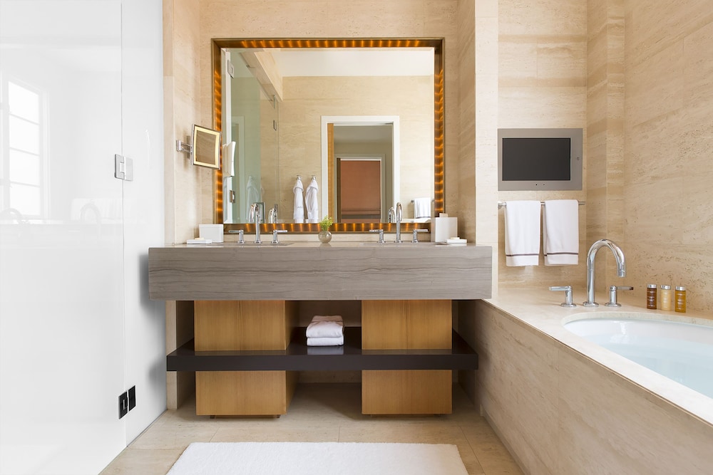 Hotel Bel-Air - Dorchester Collection — Hotel rooms in Los Angeles, California