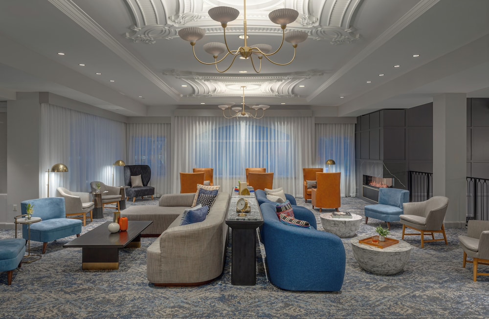 Hotel Commonwealth — Hotel rooms in Boston, Massachusetts