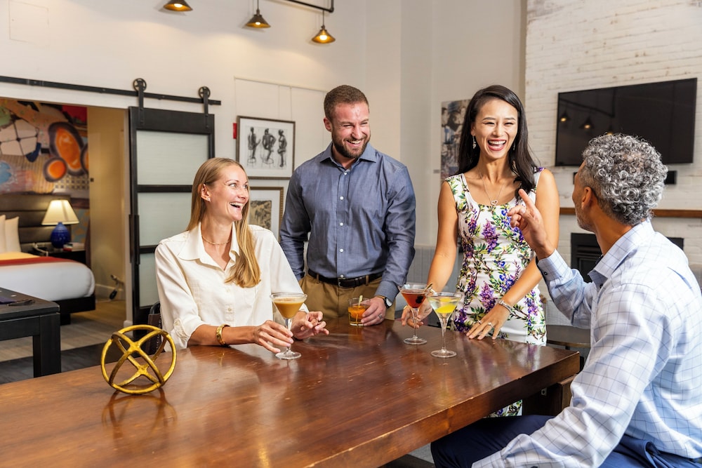 Hotel Commonwealth — Restaurant & bars in Boston, Massachusetts
