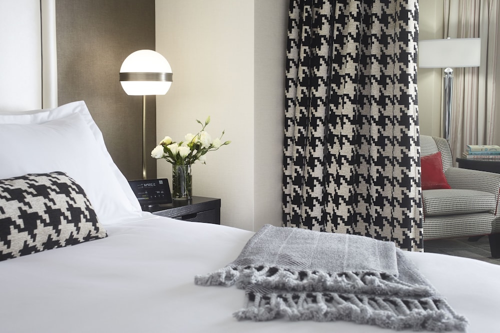 Hotel Commonwealth — Hotel rooms in Boston, Massachusetts
