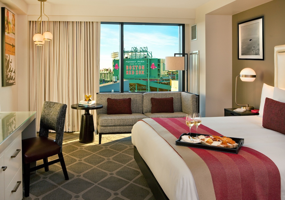 Hotel Commonwealth — Hotel rooms in Boston, Massachusetts