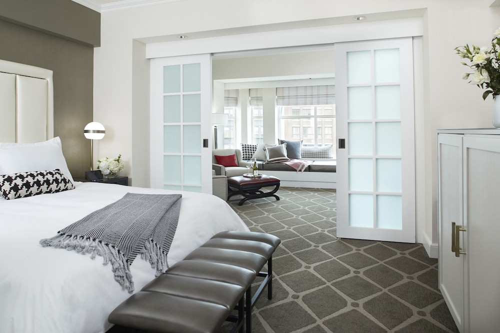Hotel Commonwealth — Hotel rooms in Boston, Massachusetts
