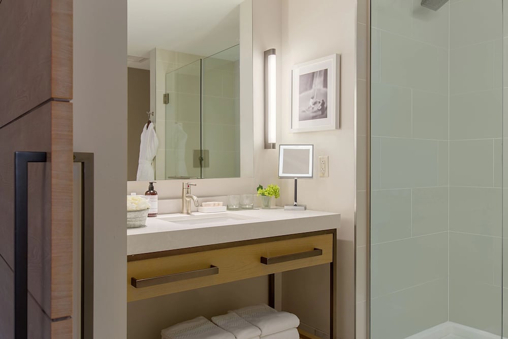 Hotel Commonwealth — Hotel rooms in Boston, Massachusetts