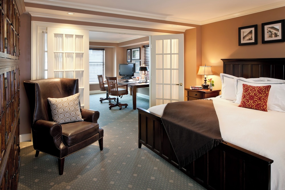 Hotel Commonwealth — Hotel rooms in Boston, Massachusetts