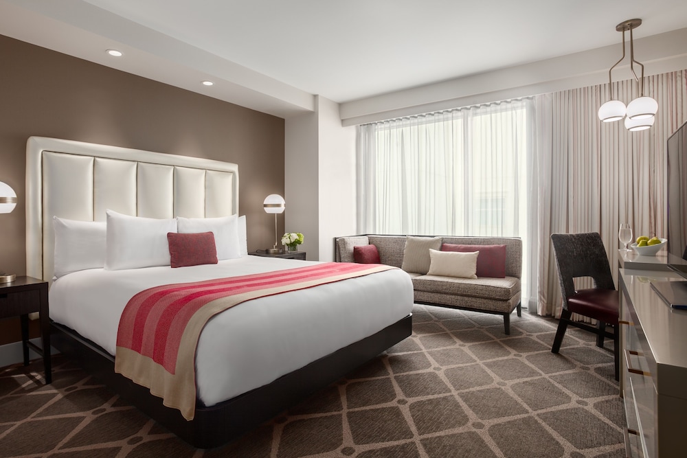 Hotel Commonwealth — Hotel rooms in Boston, Massachusetts