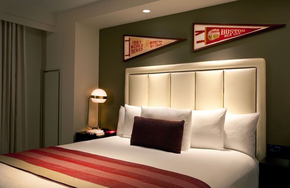 Hotel Commonwealth — Hotel rooms in Boston, Massachusetts