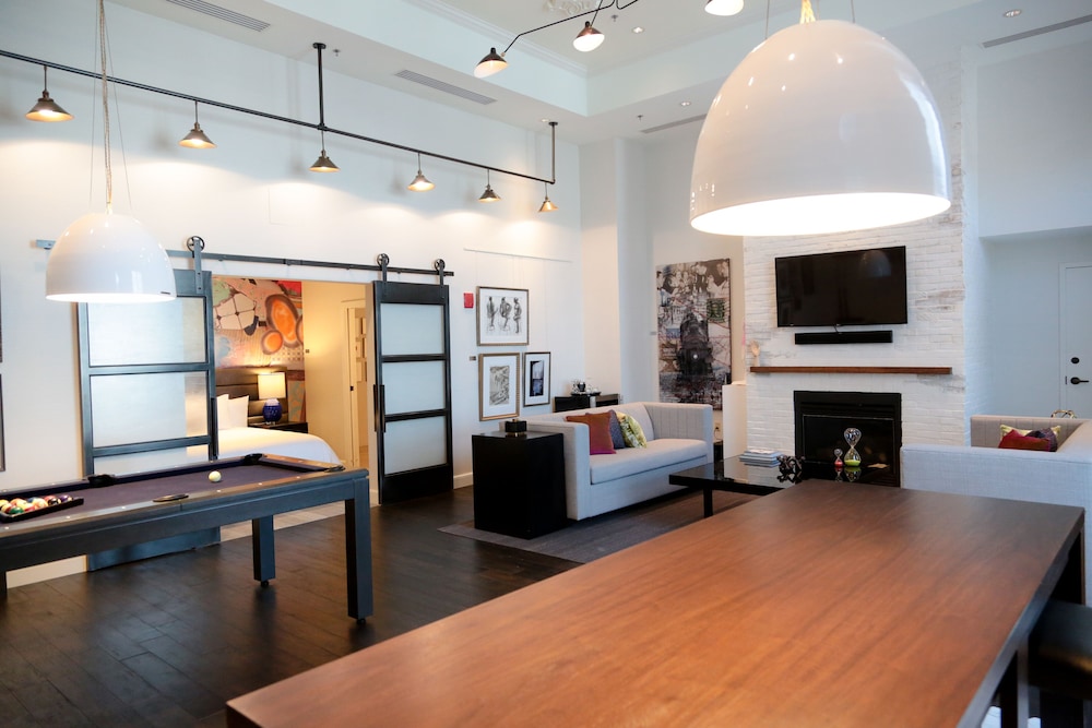 Hotel Commonwealth — Hotel rooms in Boston, Massachusetts