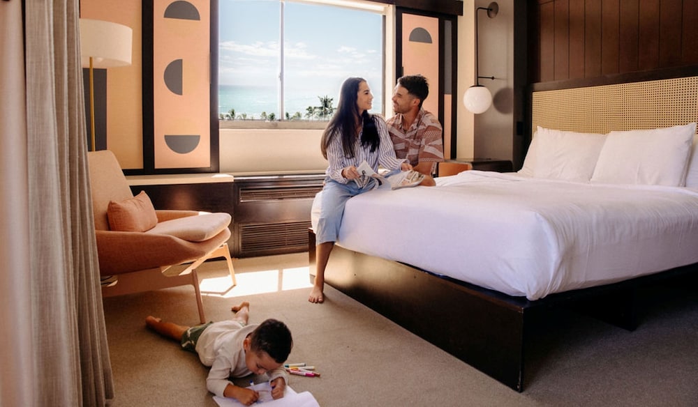 Hotel Renew — Hotel rooms in Honolulu, Hawaii