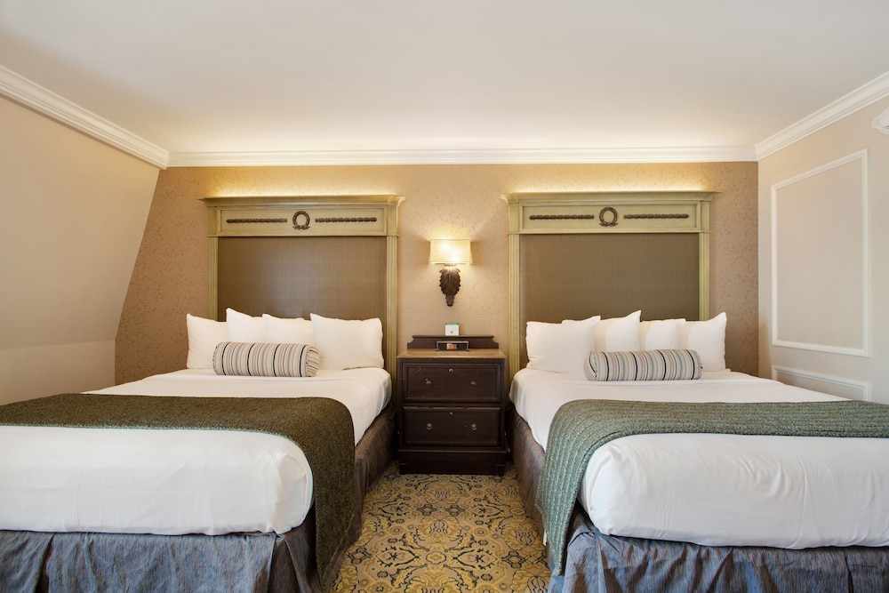 Hotel St. Marie — Hotel rooms in New Orleans, Louisiana