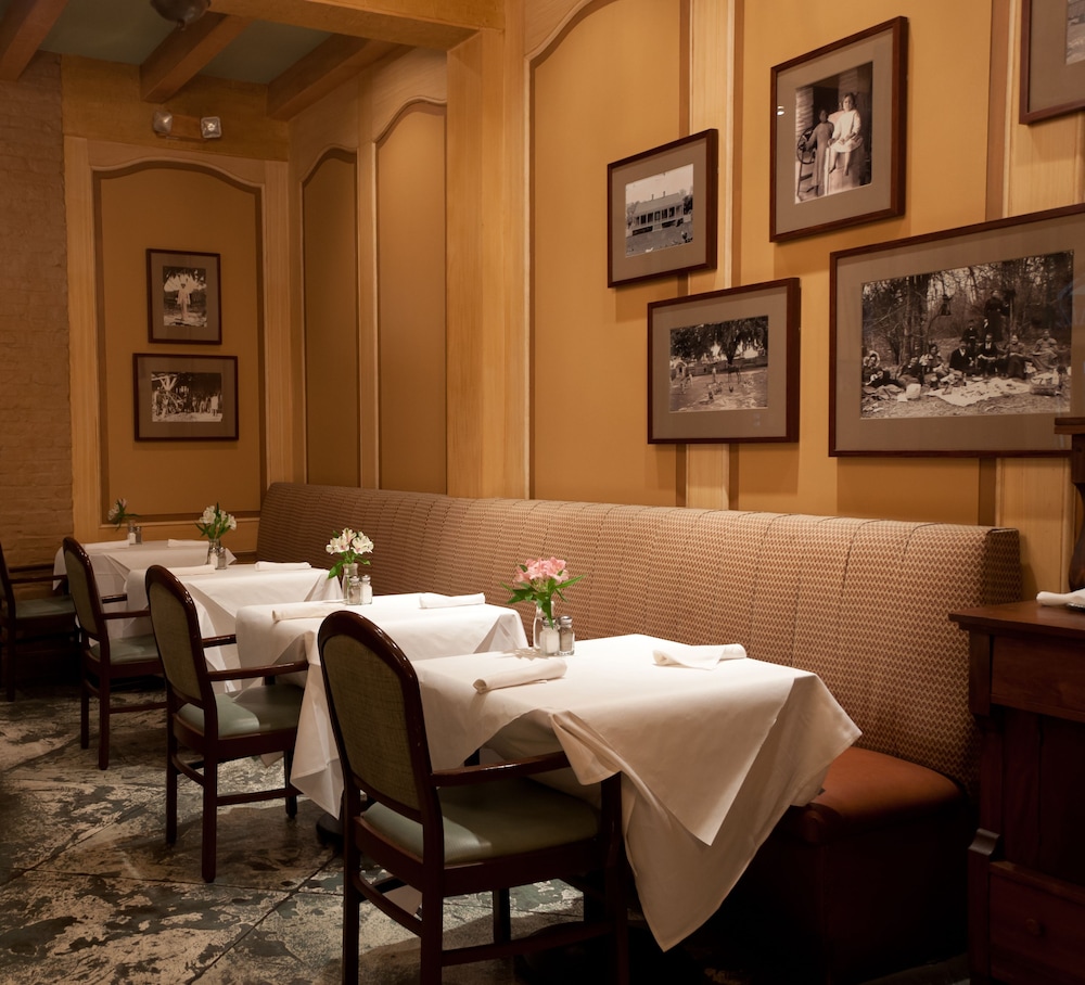 Hotel St. Marie — Restaurant & bars in New Orleans, Louisiana