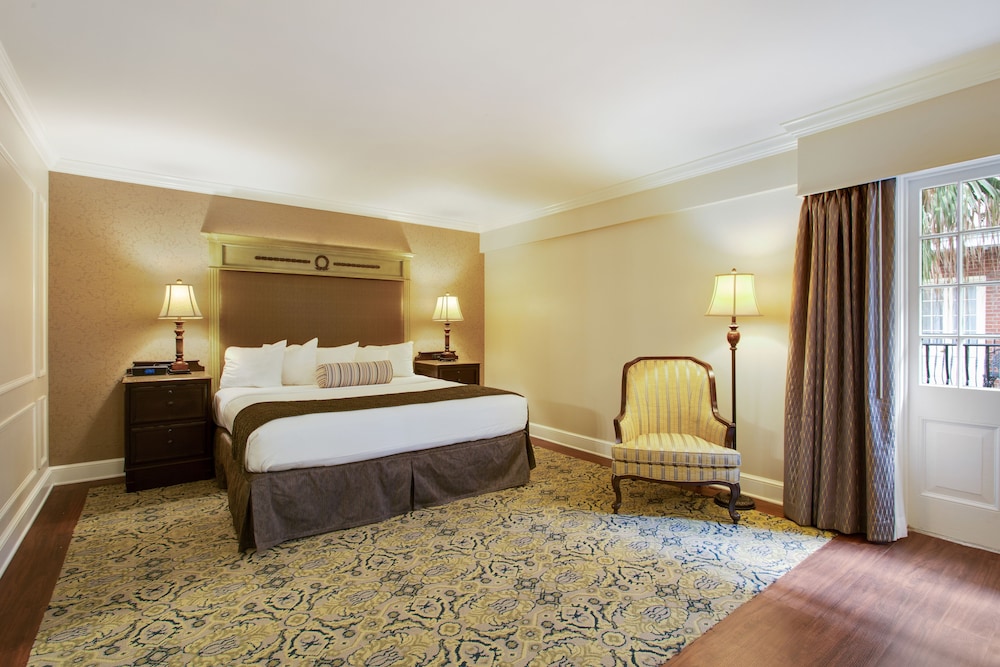 Hotel St. Marie — Hotel rooms in New Orleans, Louisiana