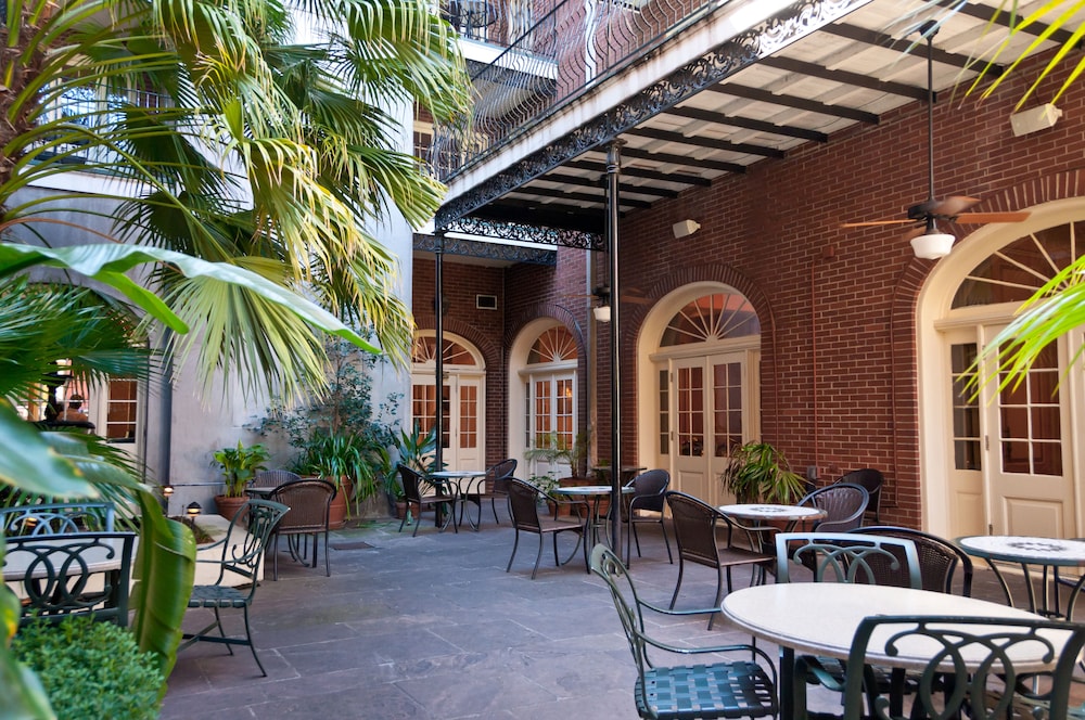 Hotel St. Marie — Hotel building in New Orleans, Louisiana