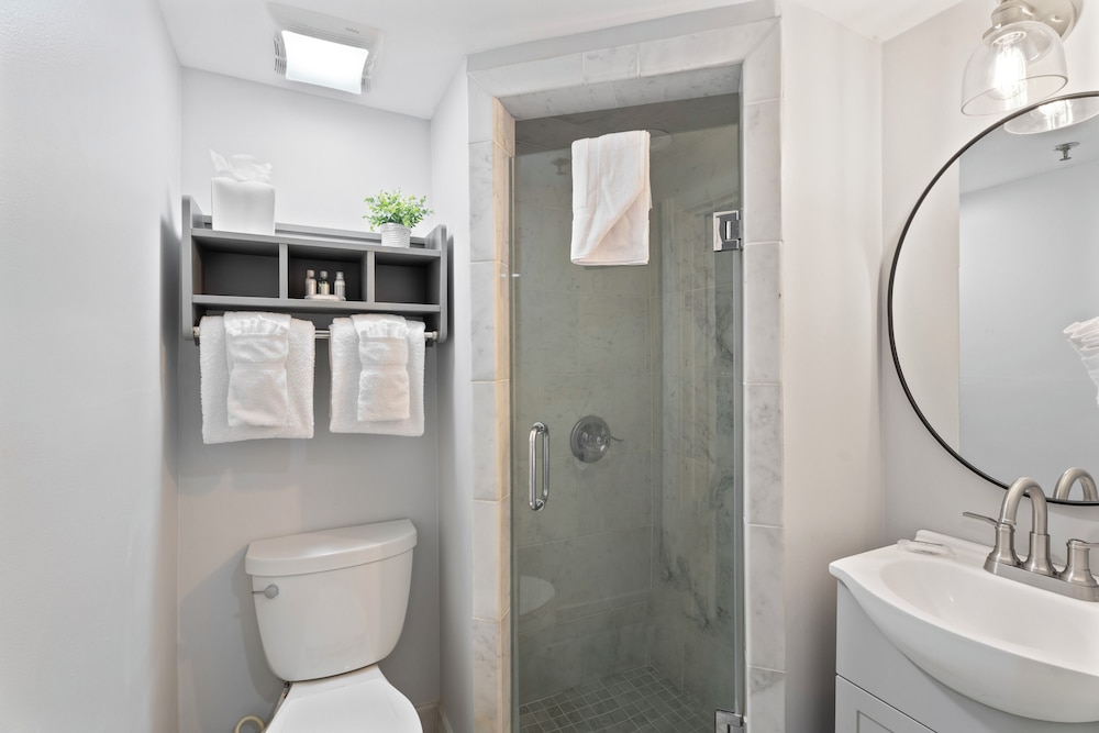 Hotel St. Pierre®, a French Quarter Inns® Hotel — Hotel rooms in New Orleans, Louisiana