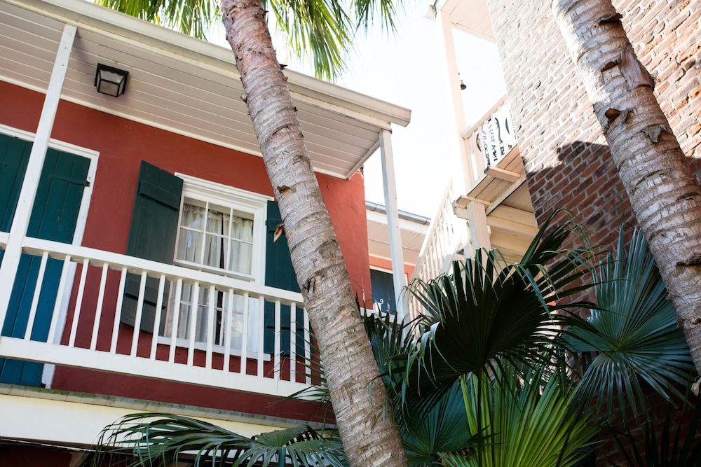 Hotel St. Pierre®, a French Quarter Inns® Hotel — Hotel building in New Orleans, Louisiana