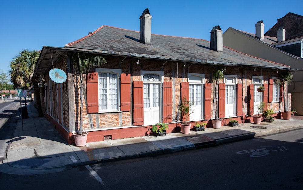 Hotel St. Pierre®, a French Quarter Inns® Hotel — Hotel building in New Orleans, Louisiana