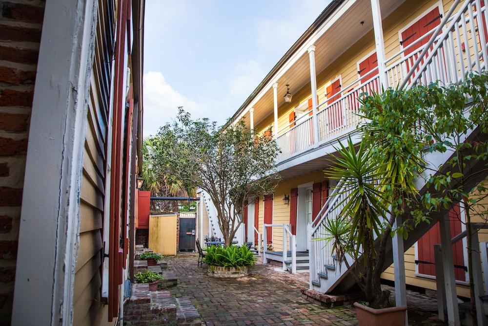Hotel St. Pierre®, a French Quarter Inns® Hotel — Hotel building in New Orleans, Louisiana