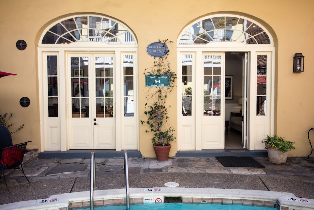 Hotel St. Pierre®, a French Quarter Inns® Hotel — Hotel building in New Orleans, Louisiana