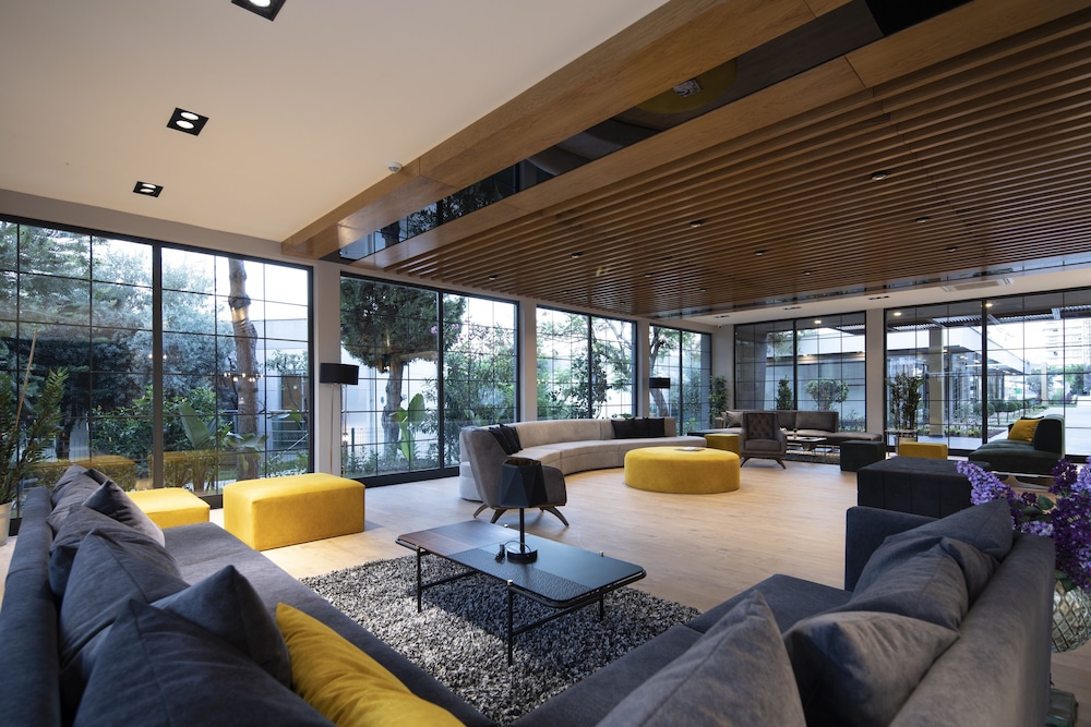 Green Garden Resort & Spa Hotel — Hotel building in Alanya