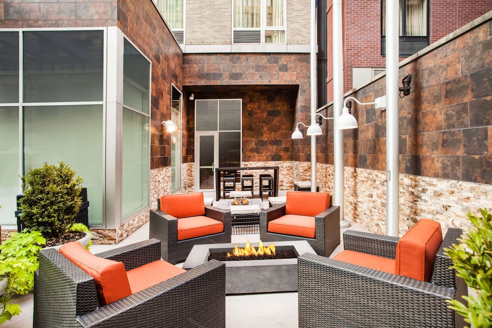 Hilton Garden Inn New York/West 35th Street — Hotel building in New York City, New York State