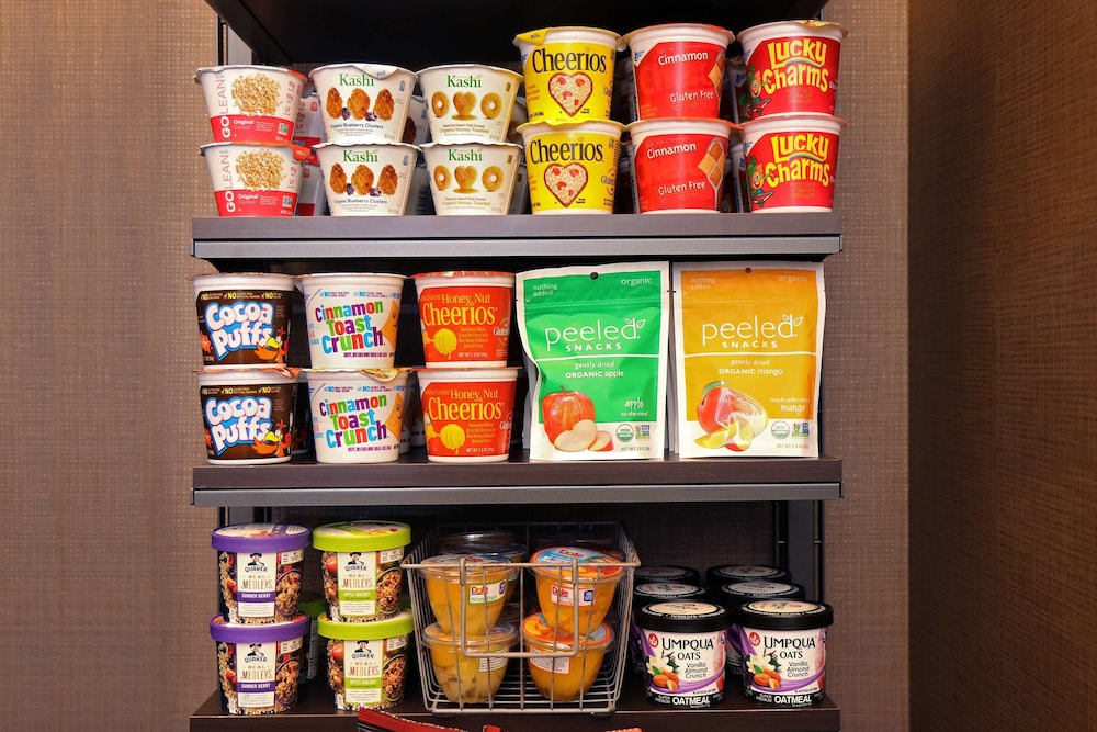 Hilton Garden Inn New York/West 35th Street — Restaurant & bars in New York City, New York State