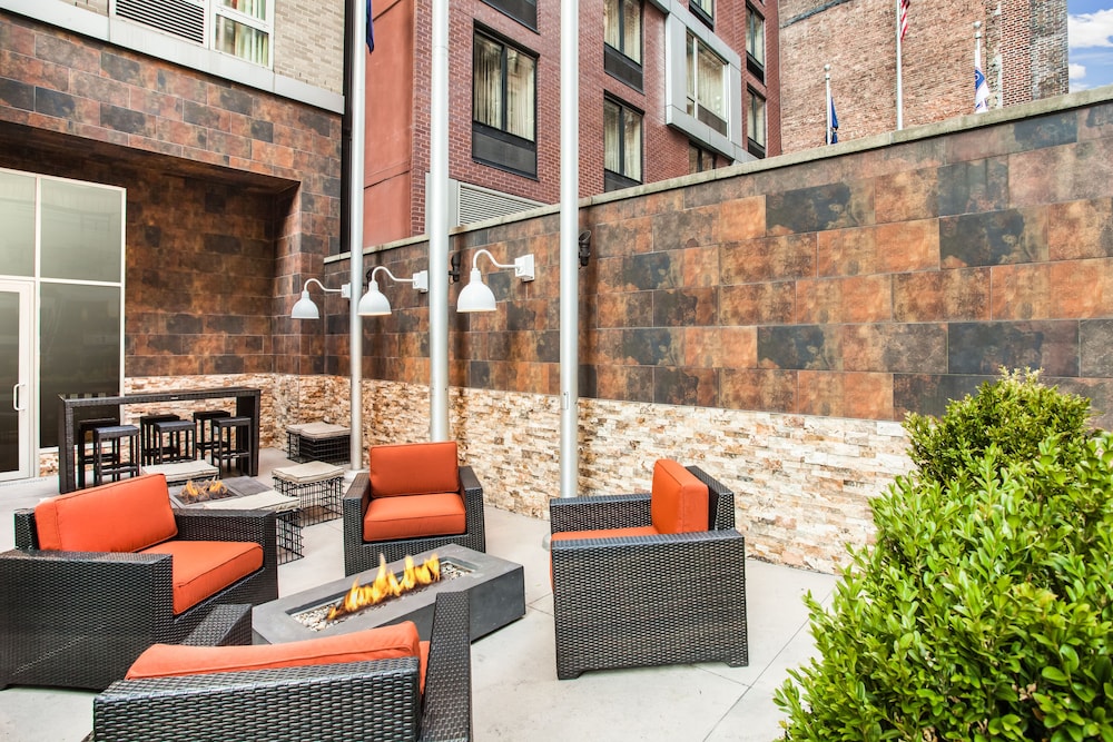 Hilton Garden Inn New York/West 35th Street — Hotel building in New York City, New York State