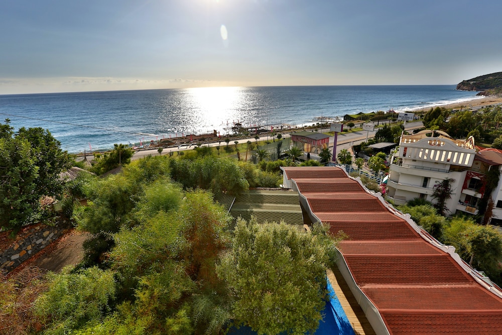 Club Hotel Anjeliq — Attractions in the area in Alanya