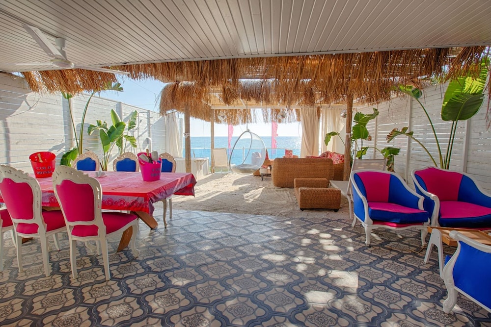 Club Hotel Anjeliq — Restaurant & bars in Alanya