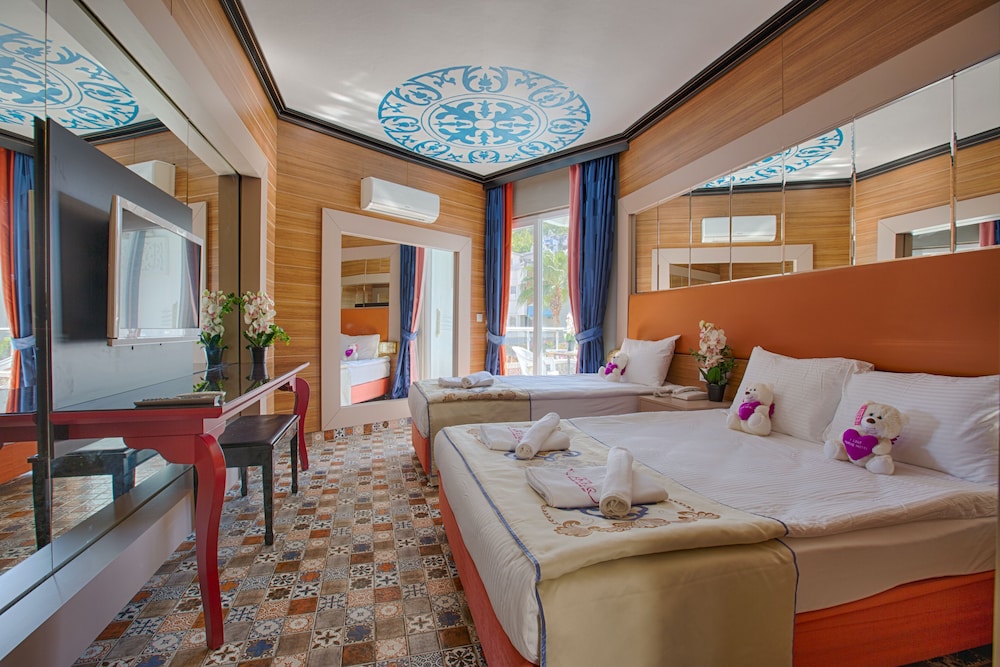 Club Hotel Anjeliq — Hotel rooms in Alanya