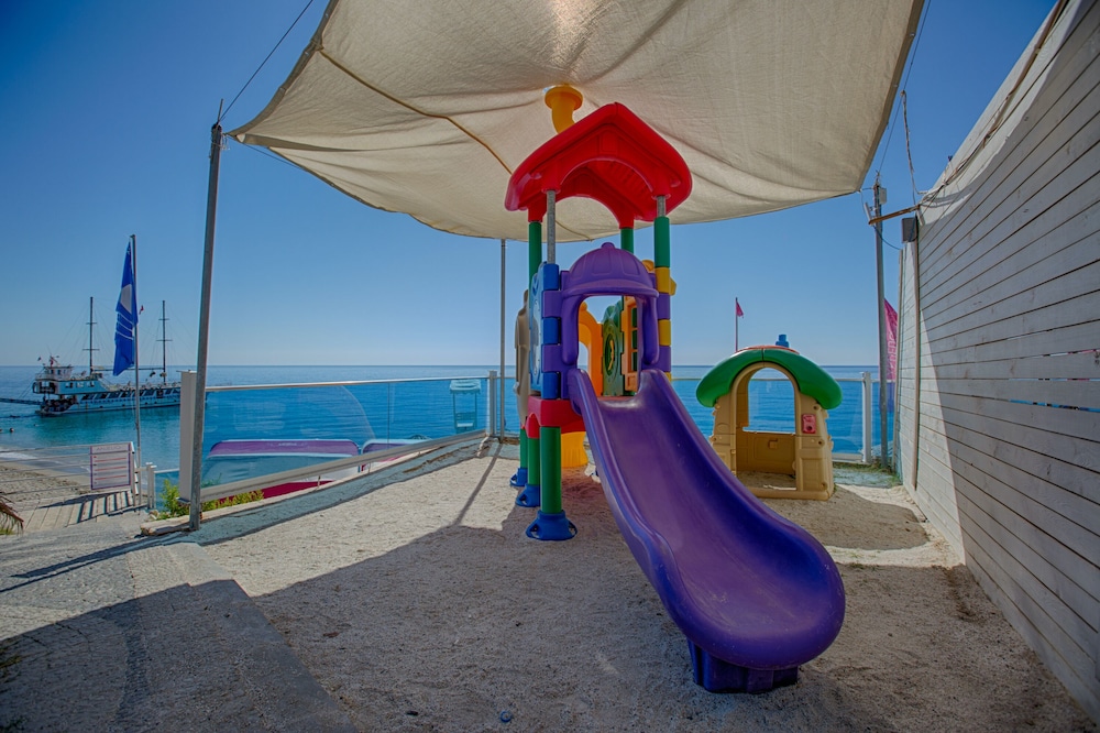 Club Hotel Anjeliq — Attractions for children in Alanya
