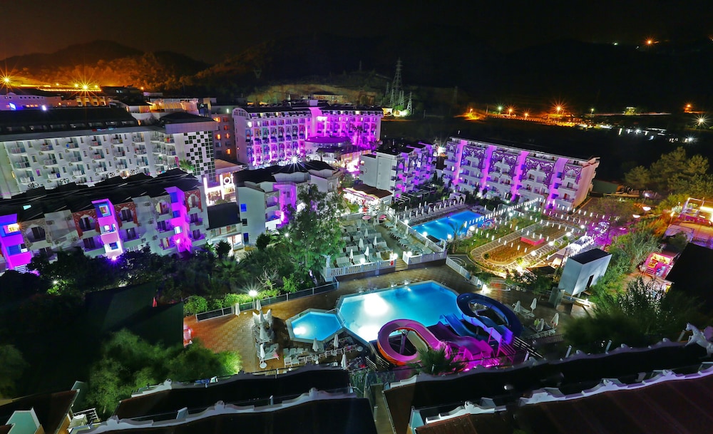 Club Hotel Anjeliq — Swimming pool in Alanya
