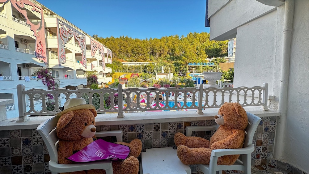 Club Hotel Anjeliq — Attractions for children in Alanya