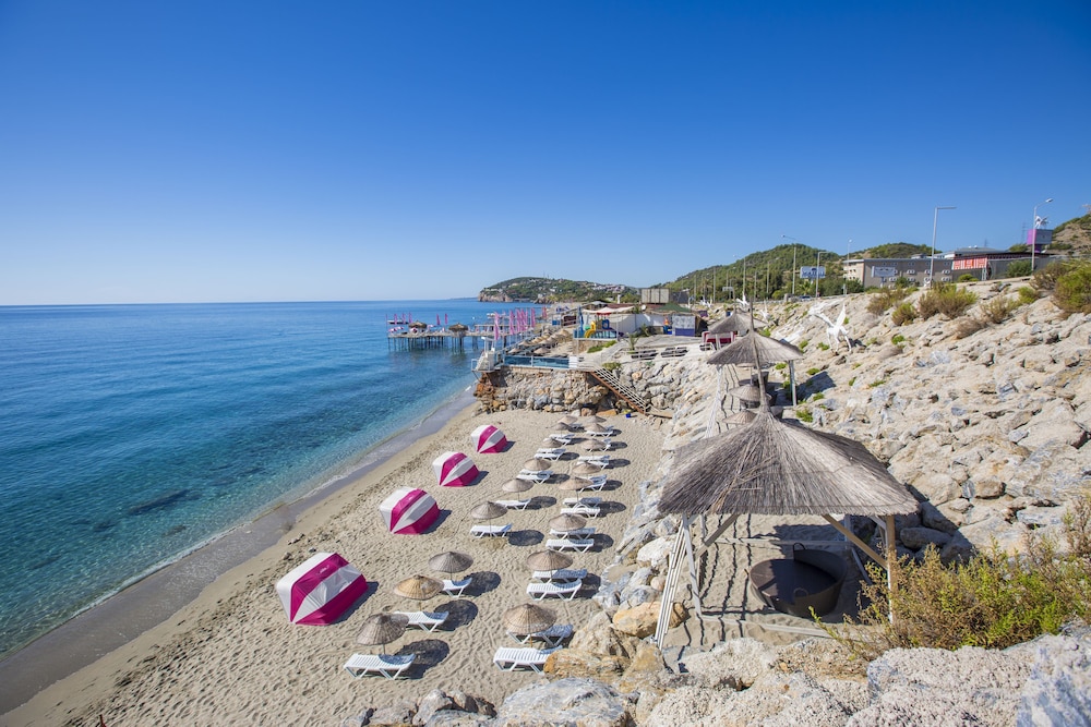 Club Hotel Anjeliq — Beach in Alanya